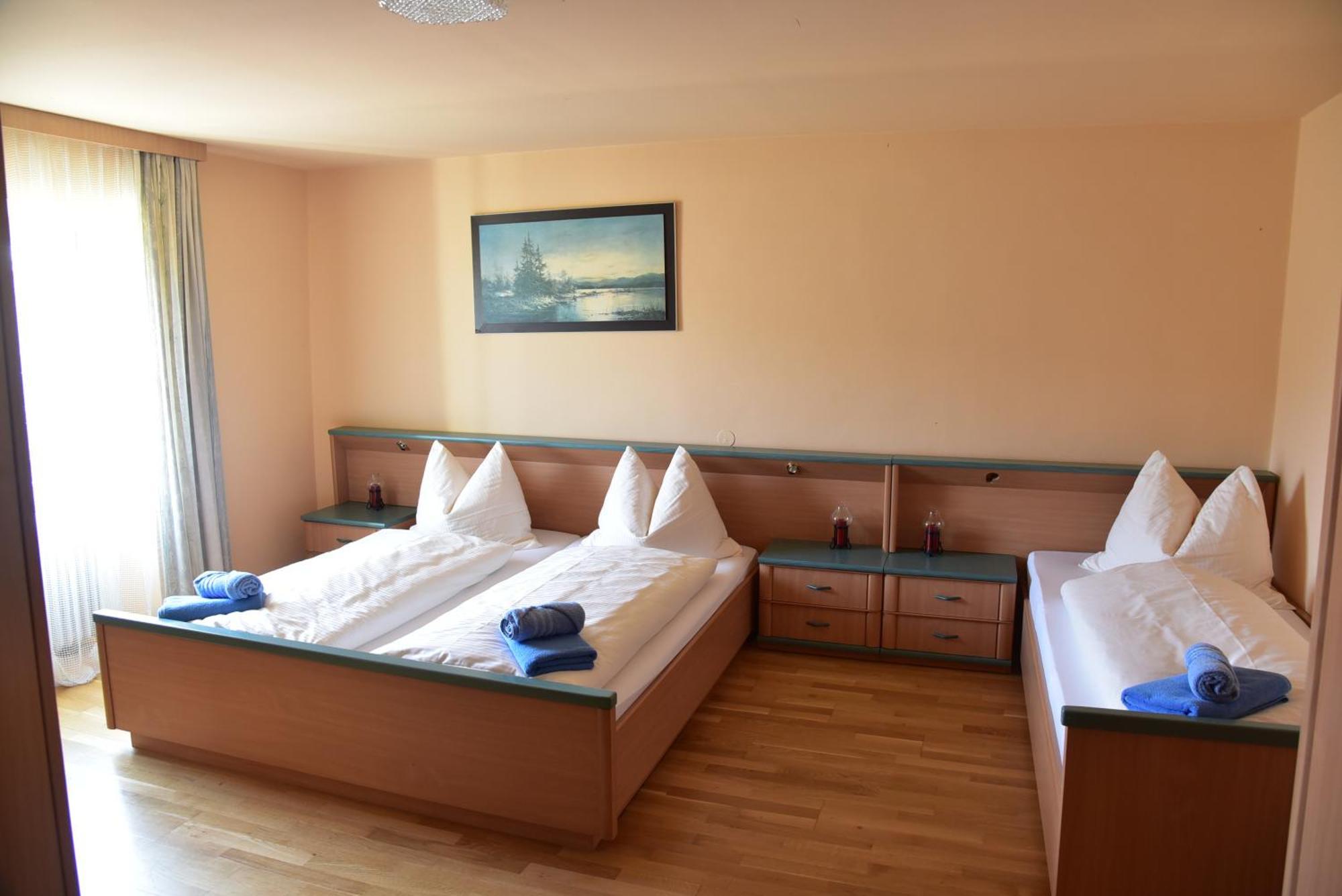 Stiftsgasthof Hochburg Luaran gambar