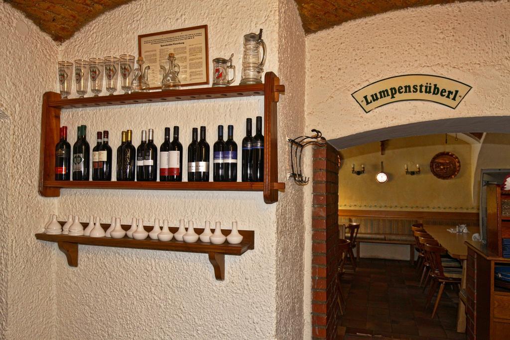 Stiftsgasthof Hochburg Luaran gambar